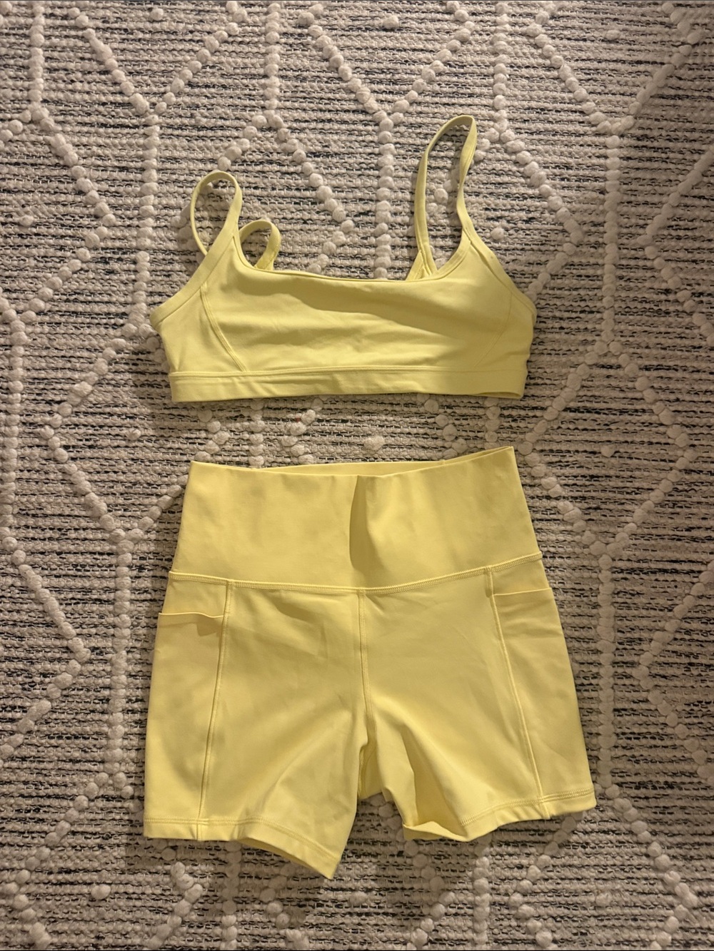 Butter Yellow Athleta Workout Set with Pockets